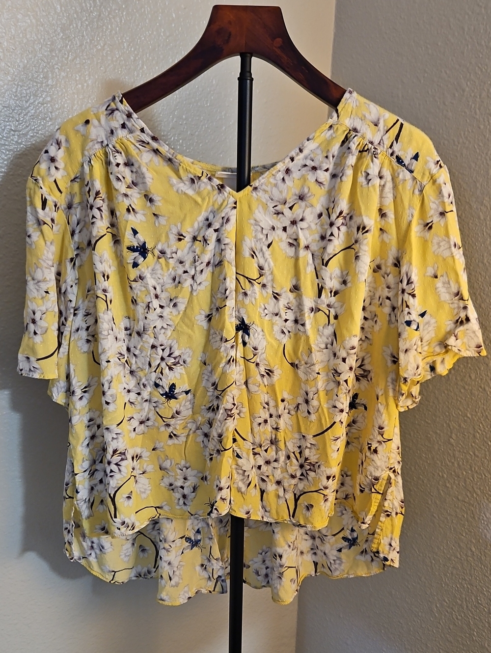 Anna Glover x H&M Yellow Floral Bee Print Blouse V-Neck Size 10 Cottagecore